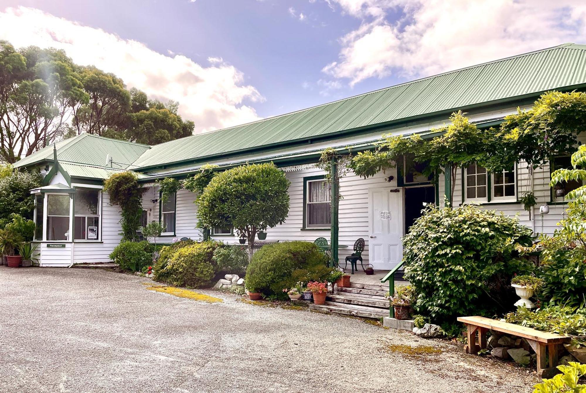 Strahan Wilderness Lodge 外观 照片