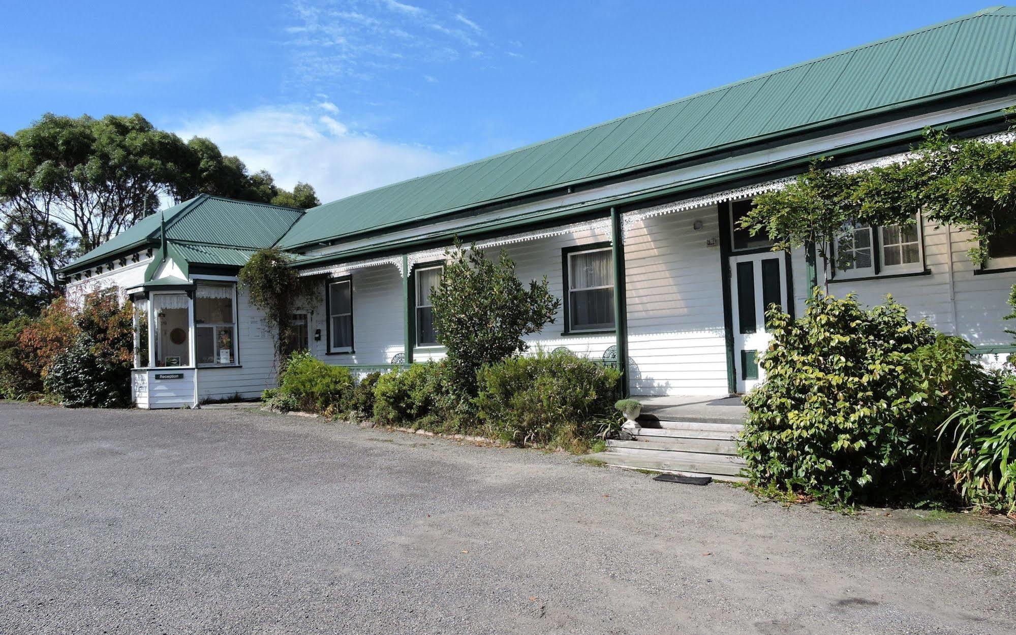 Strahan Wilderness Lodge 外观 照片